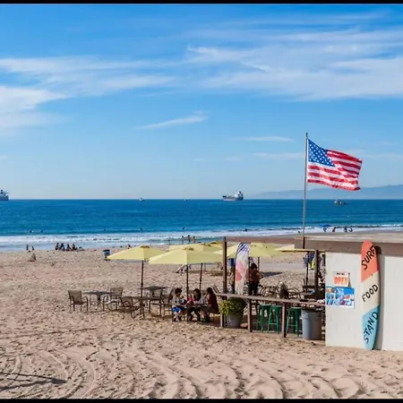 Amazing Location! Luxurious Beach Cottage.Ocean Views